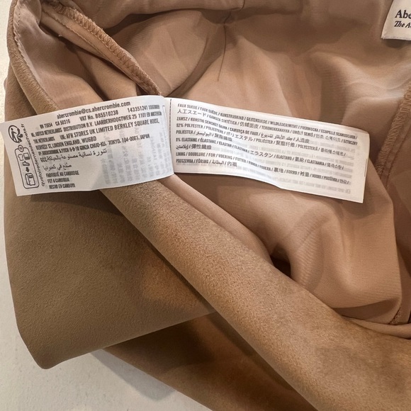 Abercrombie & Fitch The A&F
Scarlett Vegan Suede Mini Skirt Skort Med NWT - Picture 10 of 15